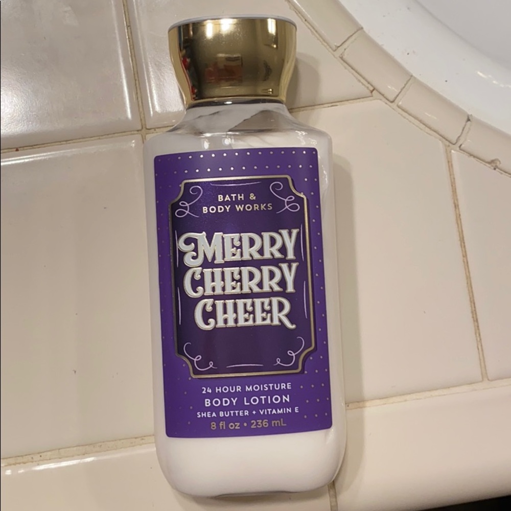 Bath and Body Works Merry Cherry Cheer Lotion